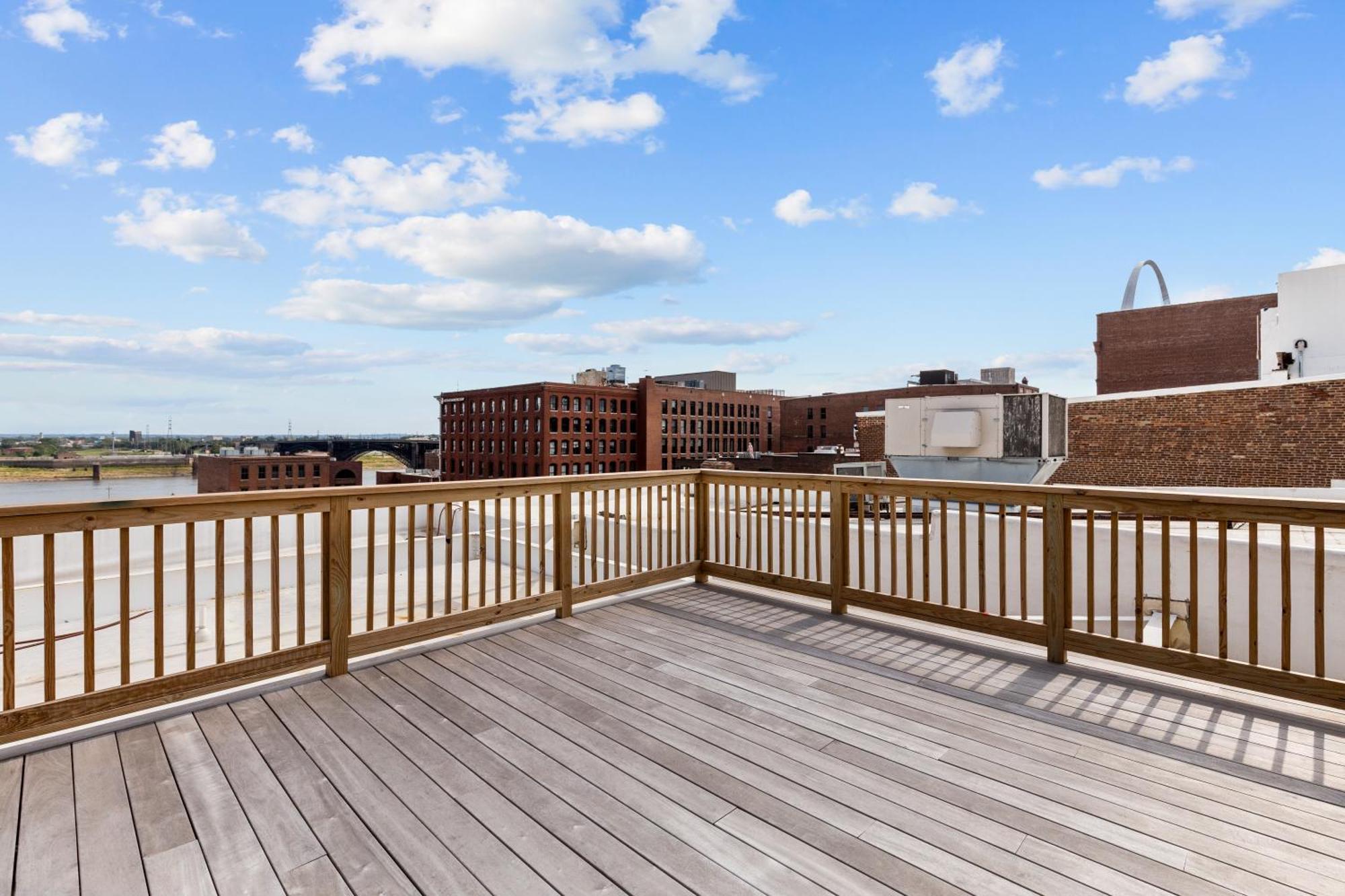 Riverfront Loft-Private Roof Deck-Parking-P204 Apartment Saint Louis Luaran gambar